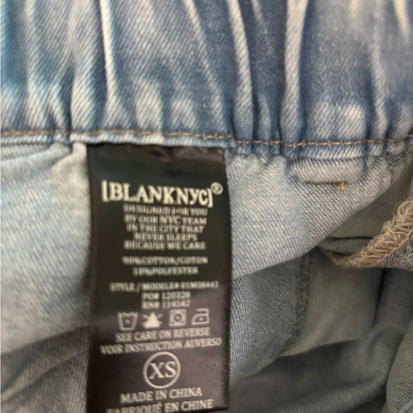 NWT BlankNYC sz XS frayed hem jean shorts with drawstring - Picture 2 of 5